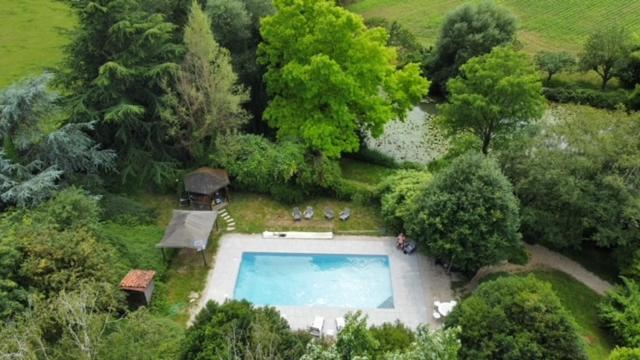 Chambres d'hôtes Les Vignes Montcet Exterior foto